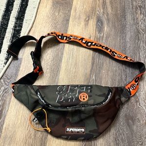 Superdry crossbody